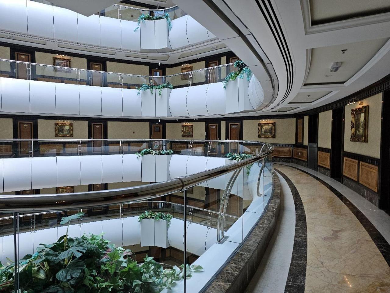Royal Concorde Hotel & Suite Dubai Exterior photo