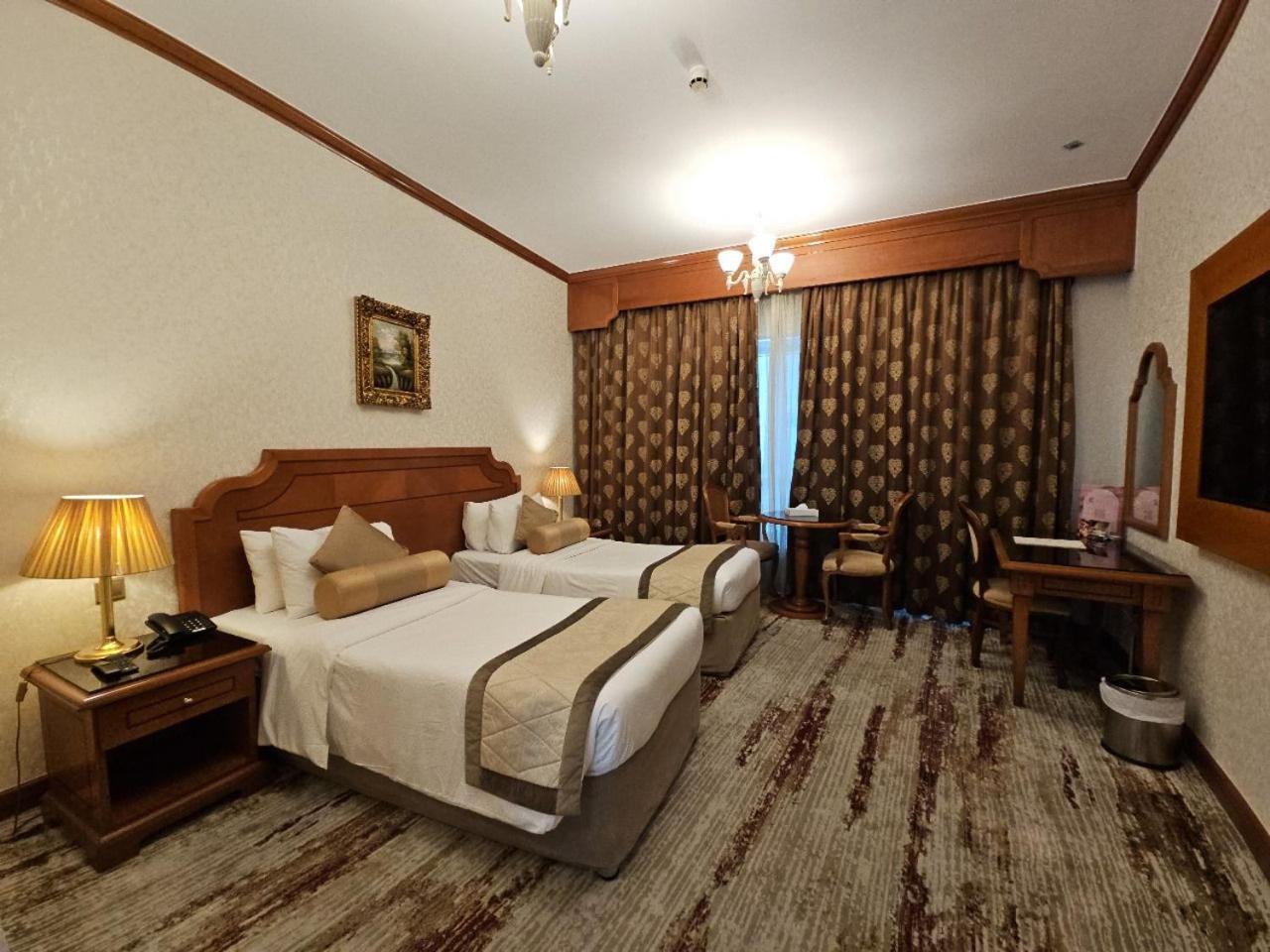 Royal Concorde Hotel & Suite Dubai Exterior photo